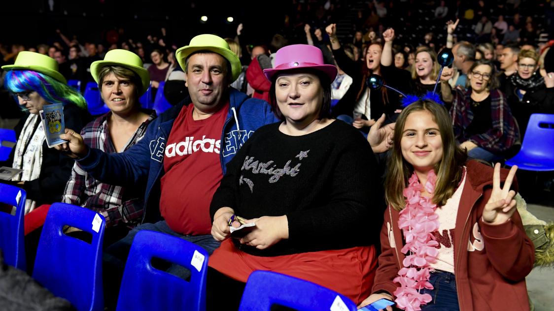 PHOTOS VIDEOS. Ils ont chante vibre et danse au Millesium d Epernay pour Stars 80